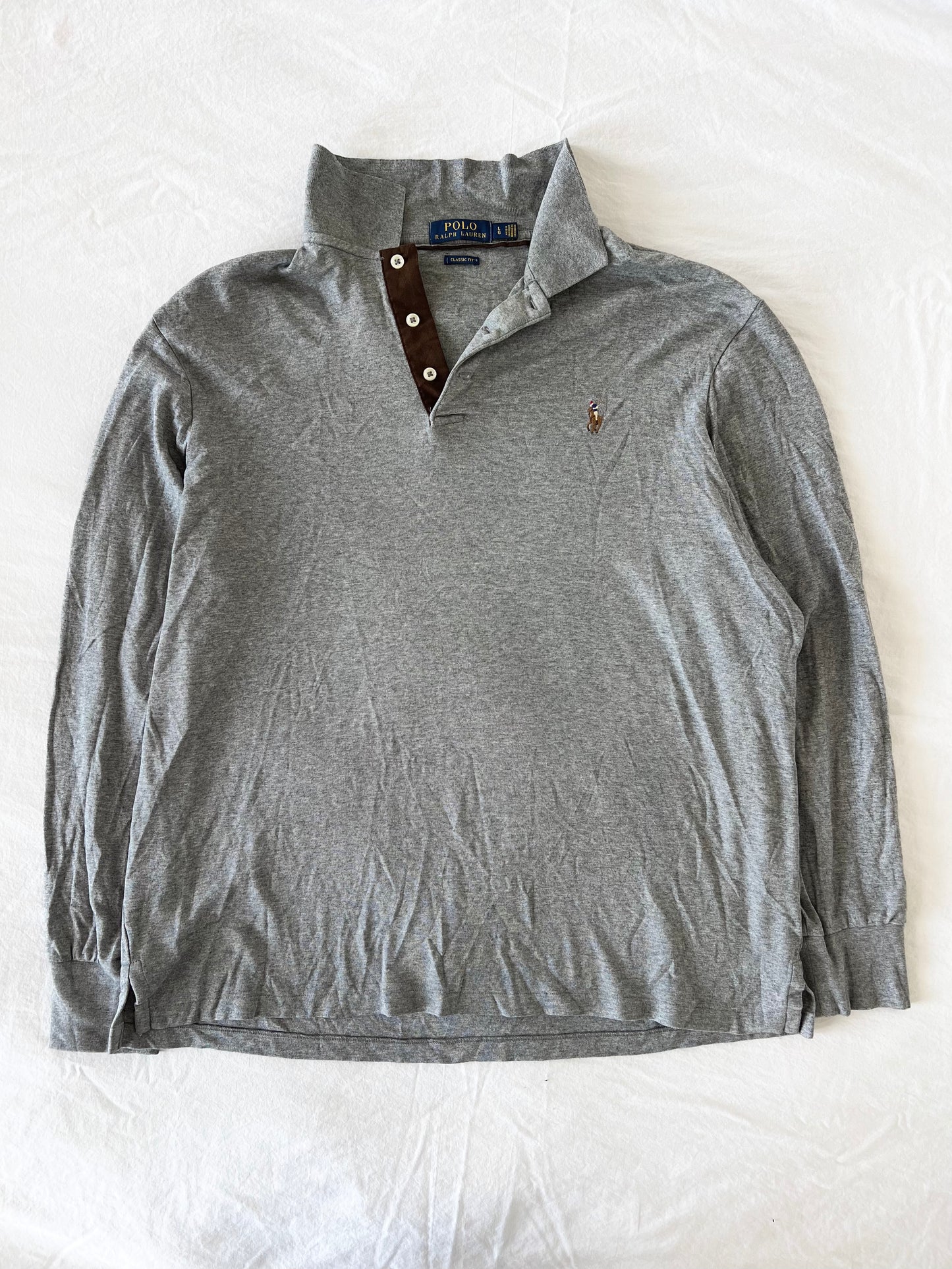 Gray long sleeve shirt