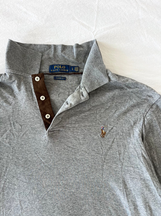 Gray long sleeve shirt
