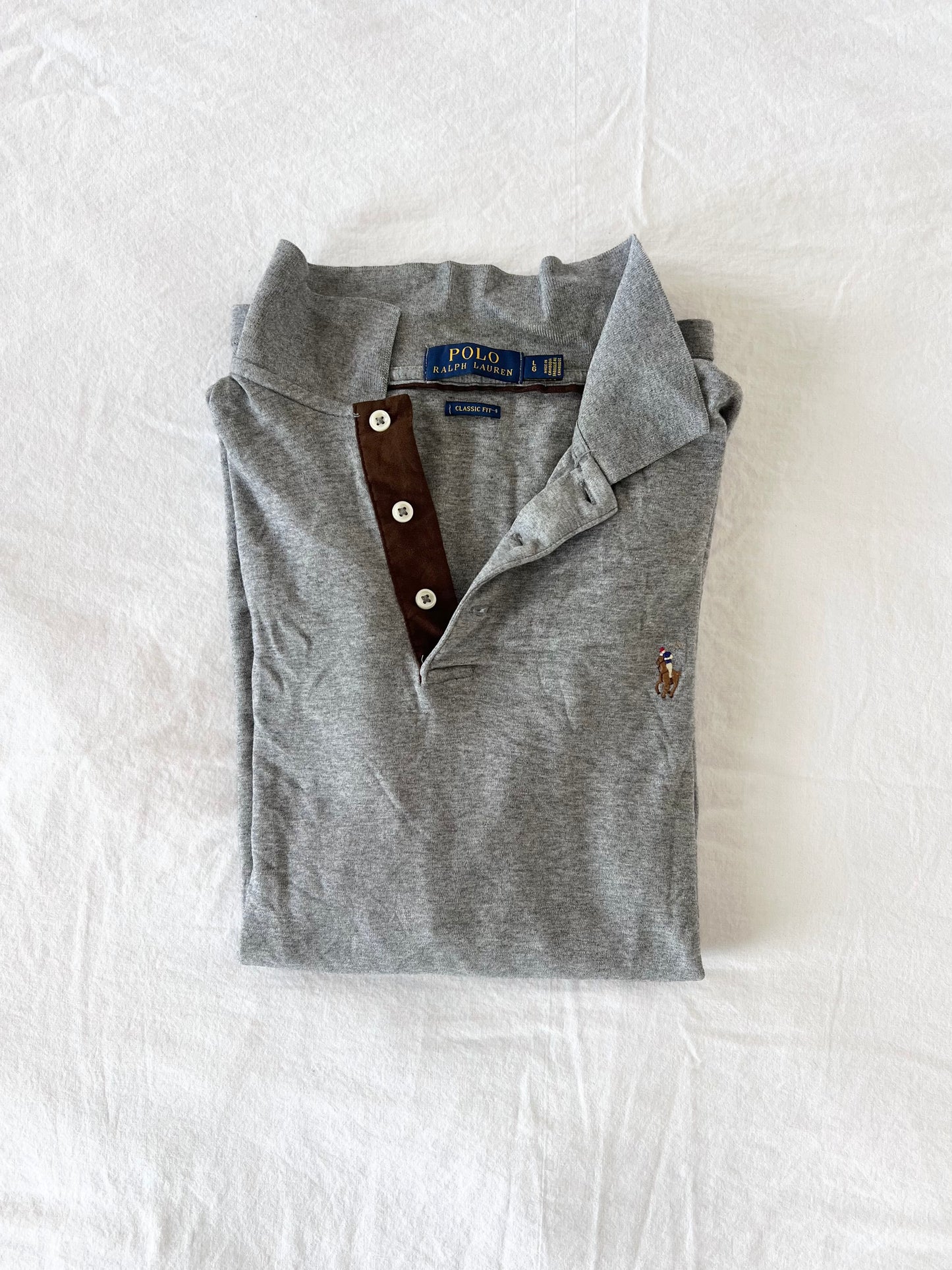 Gray long sleeve shirt